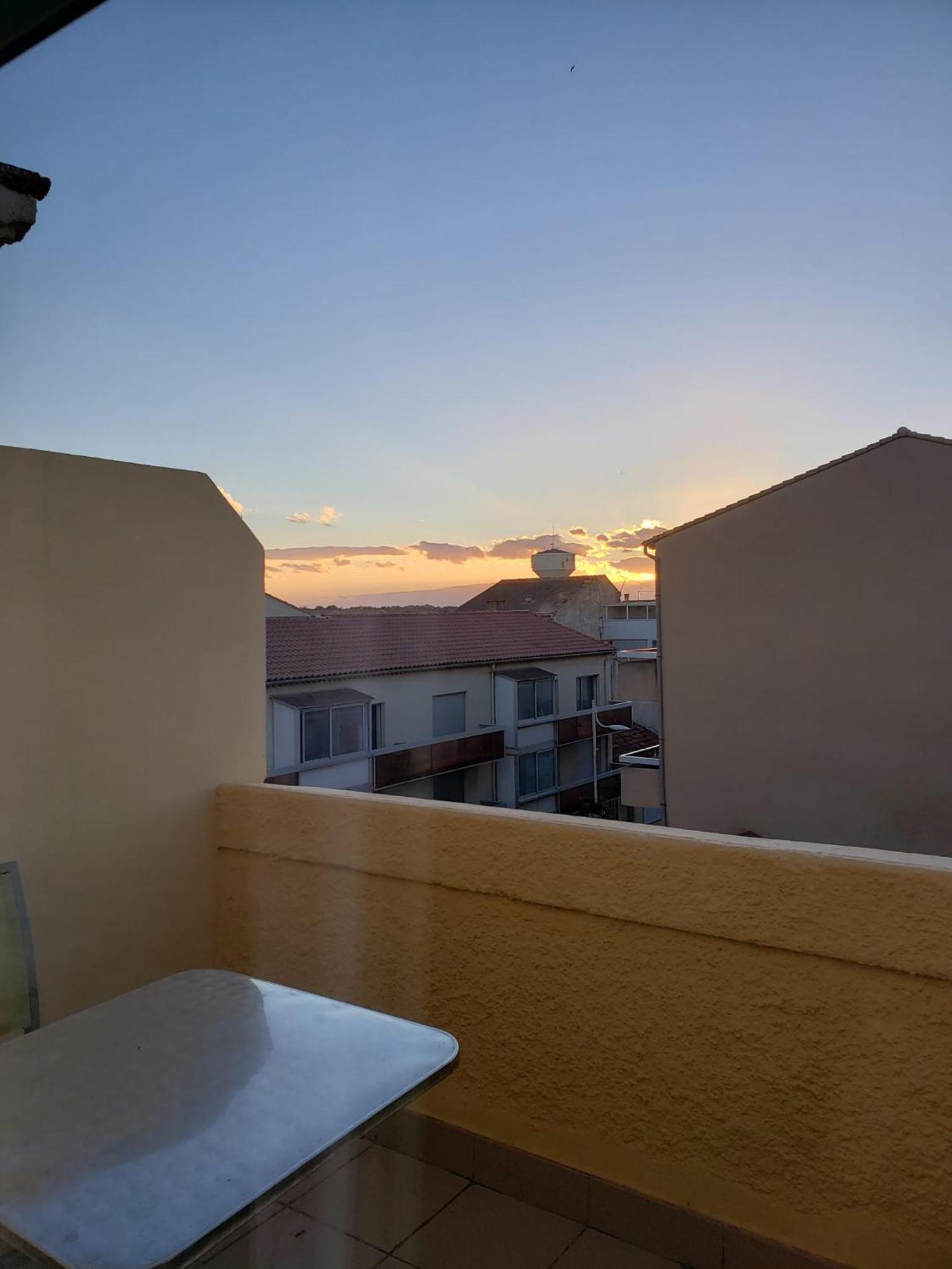 Hotel De La Plage 2 Etoiles Valras-Plage Εξωτερικό φωτογραφία