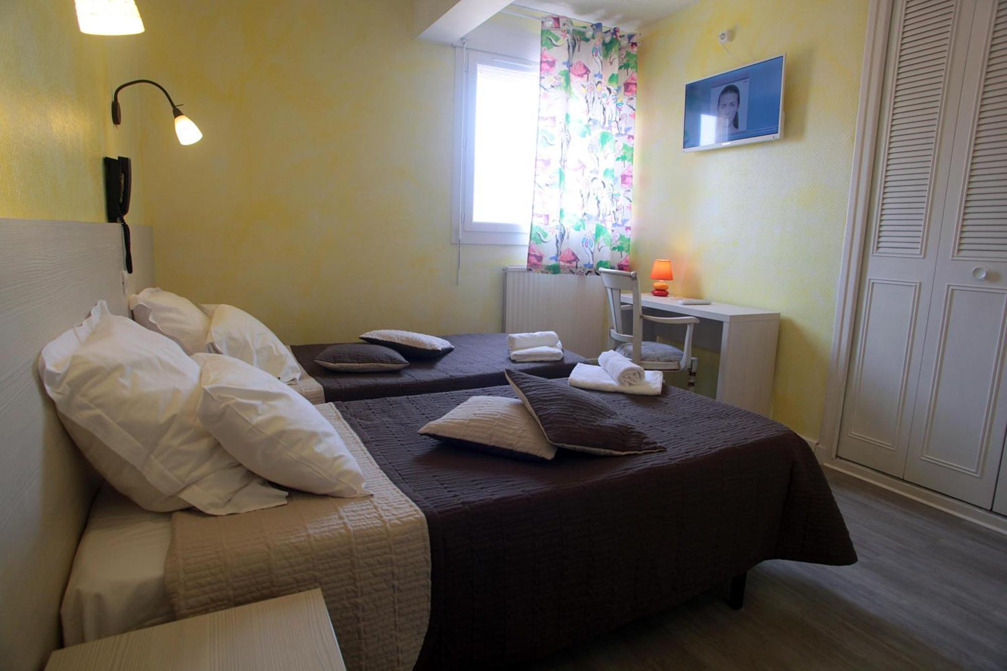 Hotel De La Plage 2 Etoiles Valras-Plage Δωμάτιο φωτογραφία