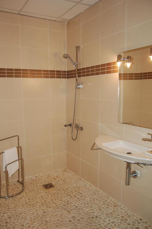 Hotel De La Plage 2 Etoiles Valras-Plage Δωμάτιο φωτογραφία
