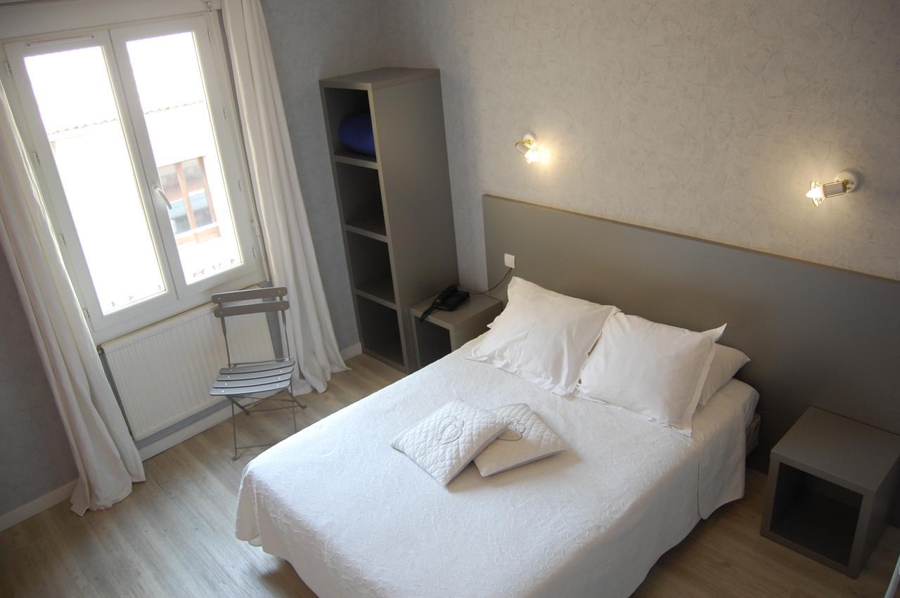 Hotel De La Plage 2 Etoiles Valras-Plage Εξωτερικό φωτογραφία